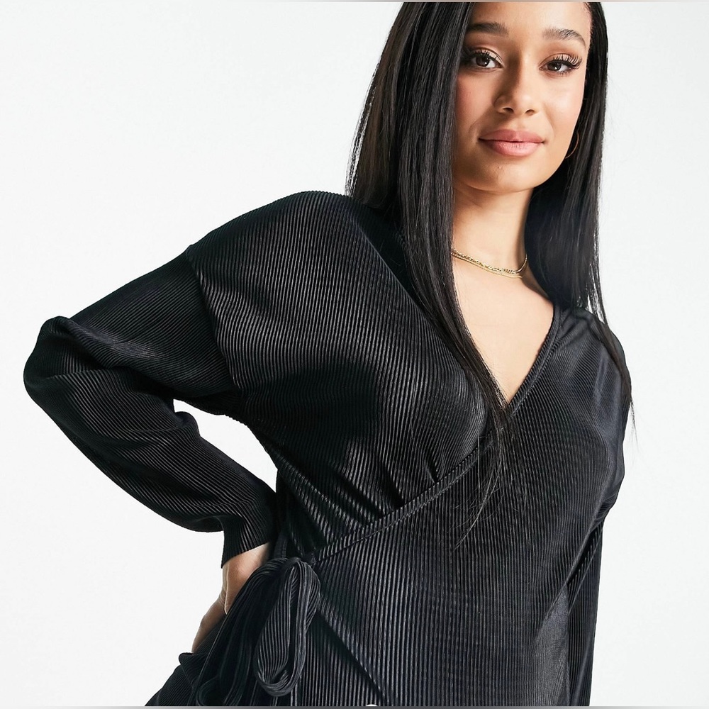 Black long sleeve dress - Picture 2 of 3